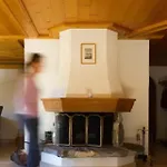 Apartment Cozy Overlooking The Gstaad Mountain Area Schönried