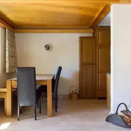 Apartamento Cozy Overlooking The Gstaad Mountain Area